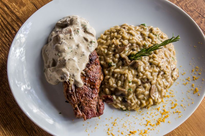 Steak and rice bowl with chipotle sauce